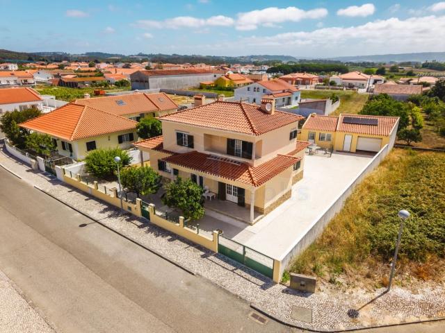 Vivenda venda em Olho Marinho, Óbidos