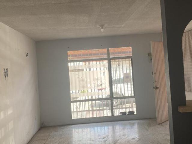 Excelente oportunidad de negocio, casa dúplex precio de remate