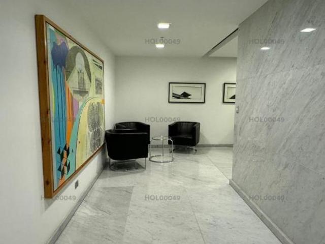 Excelente oportunidad de oficina en el centro empresarial Real