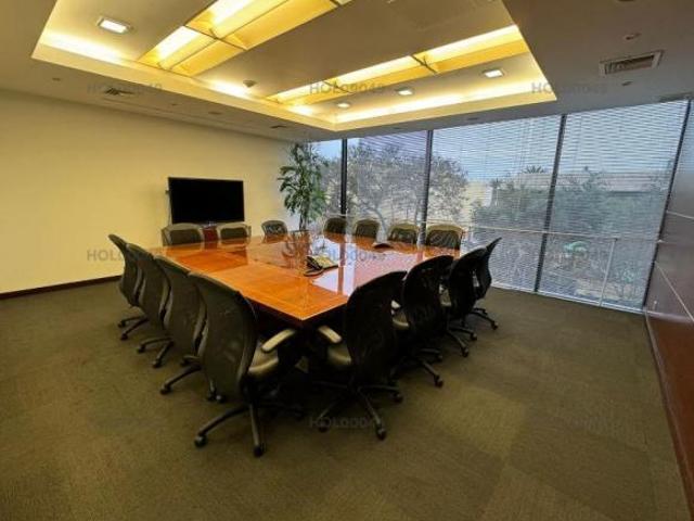 Excelente oportunidad de oficina en el centro empresarial Real