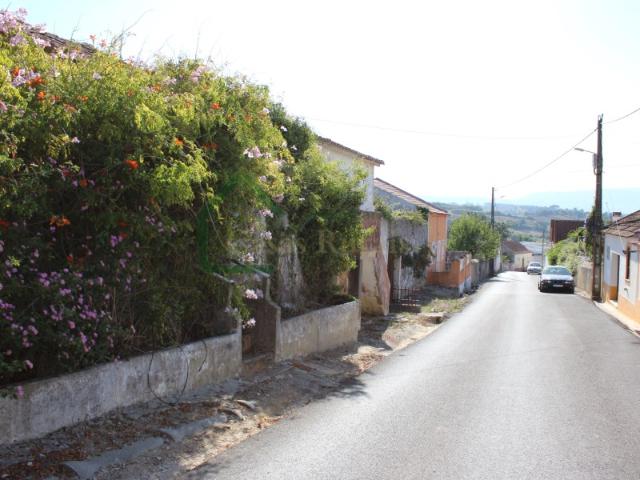 Casa venda em Cadaval, Vermelha