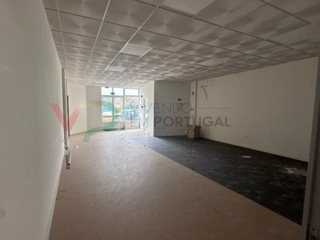 Loja venda em Oliveira Do Bairro, Aveiro