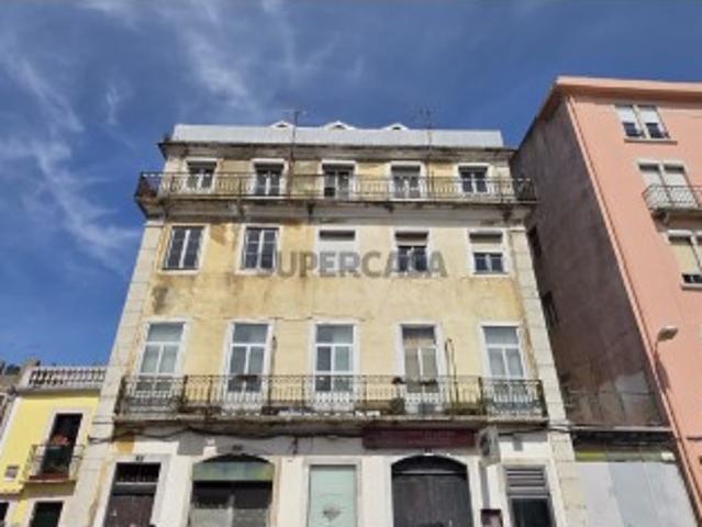Prédio venda em Estrela, Lisboa