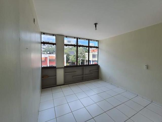 Apartamento venda em Região Geográfica Imediata do Distrito Federal, Região Integrada de Desenvolvimento do Distrito Federal e Entorno