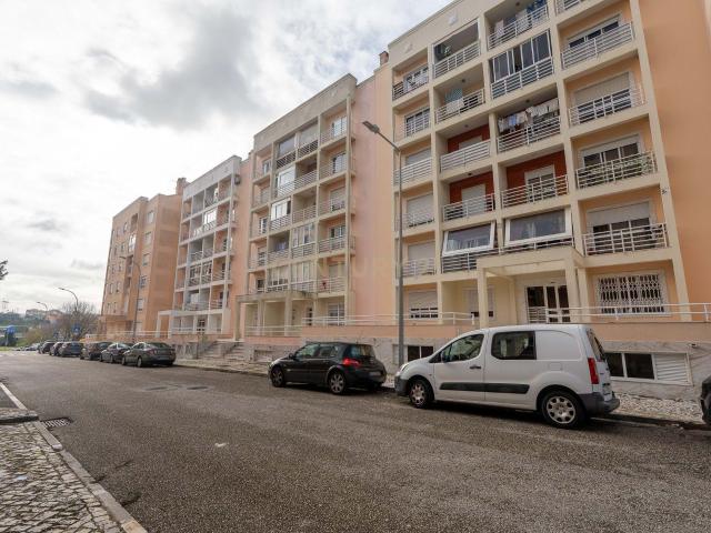 Apartamento venda em Casal de São Martinho, Sintra