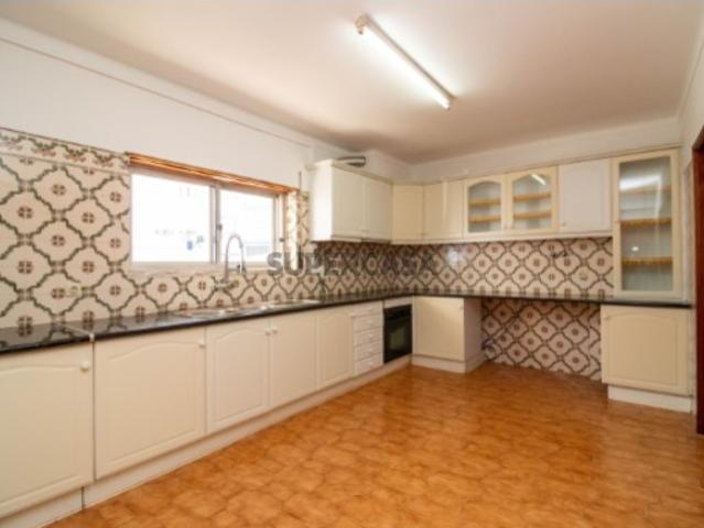 Casa venda em Amora, Seixal