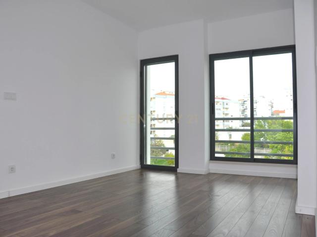 Apartamento alugar em Quinta do Janeiro, Almada