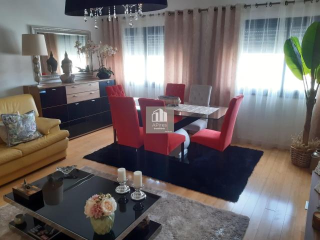 Apartamento venda em Almada, Setúbal