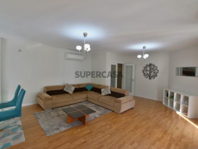 Casa venda em Damaia, Amadora