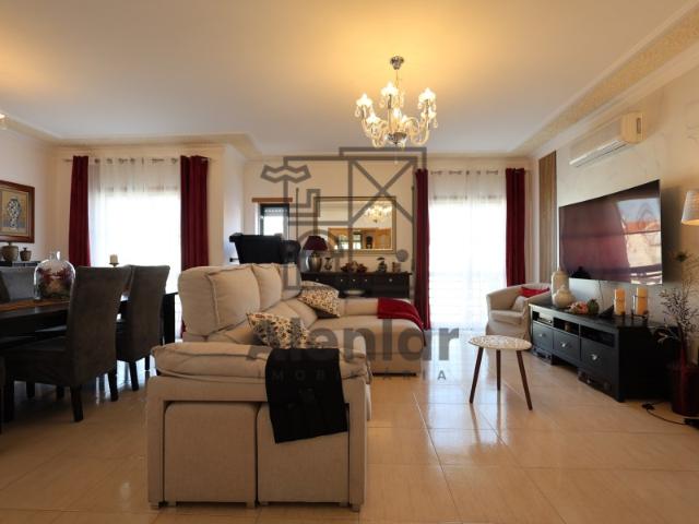 Apartamento venda em Alenquer (Santo Estêvão e Triana), Alenquer
