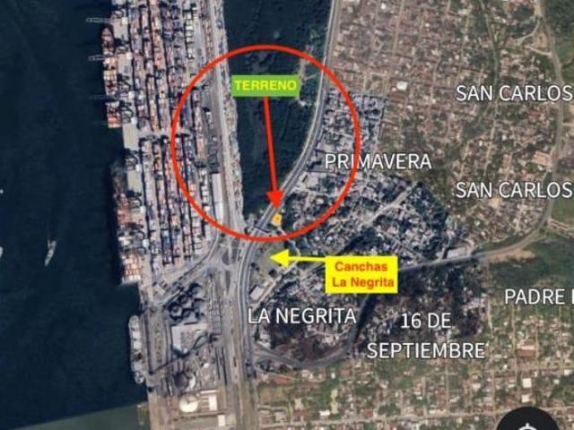 Excelente terreno comercial en venta en Manzanillo