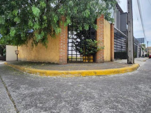 EXCELENTE TERRENO PLANO EN VENTA EN PRIVADA EN SATÉLITE !
