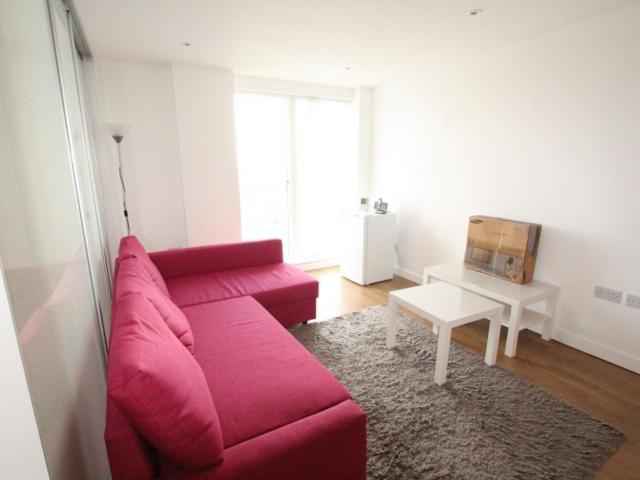 Apartment for rent in Bromley-by-Bow, Poplar Grove