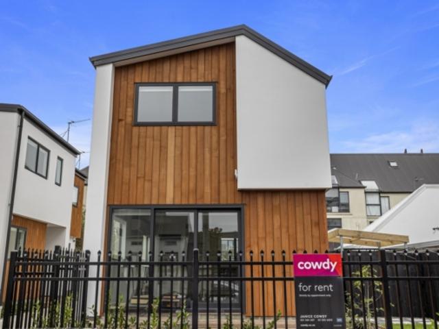 Room for rent in Merivale, Canterbury