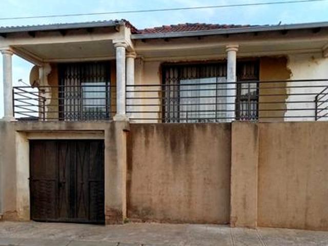 House for sale in Soweto, City of Johannesburg Metropolitan Municipality