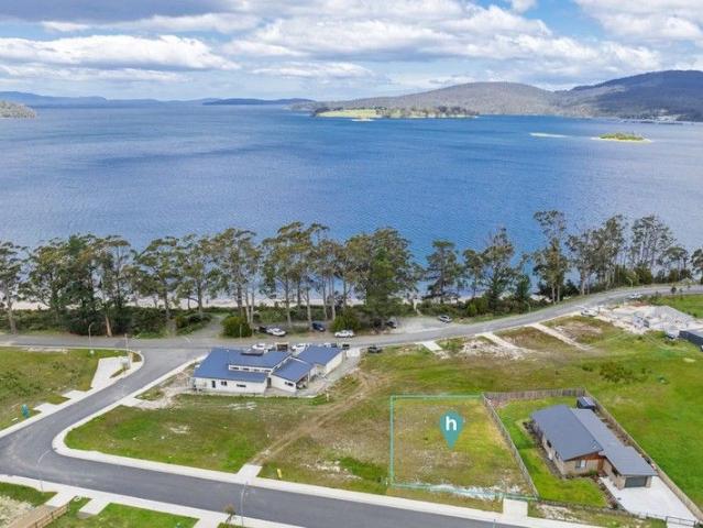 Land for sale in Brooks Bay, Tasmania