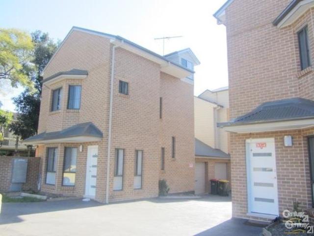 Townhouse for rent in Sydney, New South Wales
