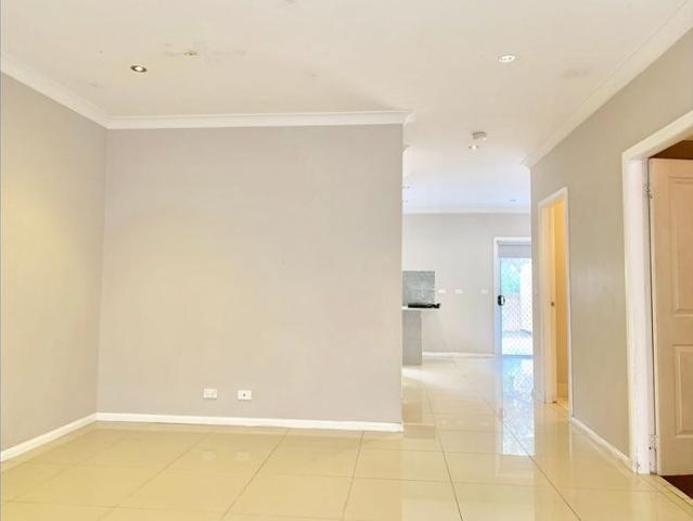 Townhouse for rent in Sydney, New South Wales