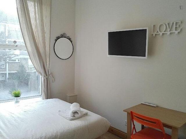 Room for rent in Kensal Town, Maida Vale