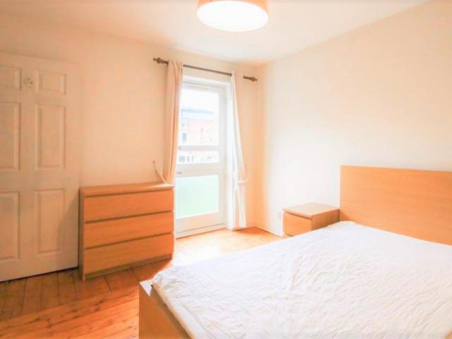 Room for rent in North Kensington, Greater London