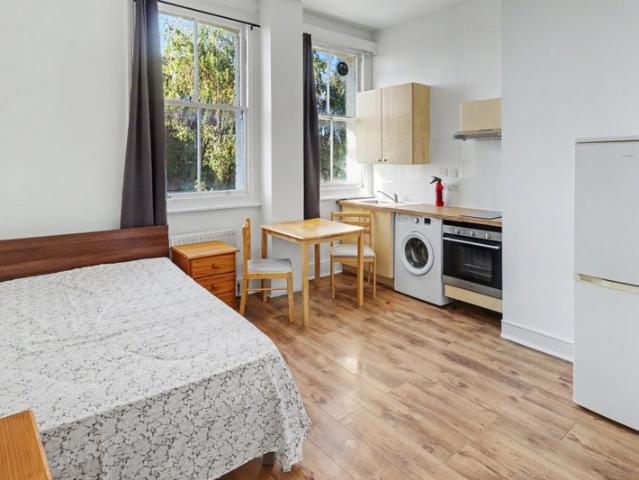 Studio for rent in Swiss Cottage, Greater London