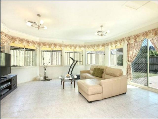 House for rent in Beaumont Hills, Sydney