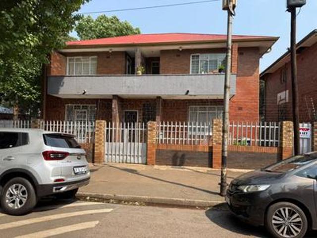 Apartment for sale in Vosloorus, Gauteng