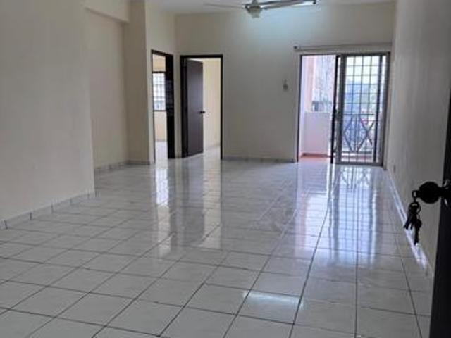 Apartment for sale in Shah Alam, Petaling