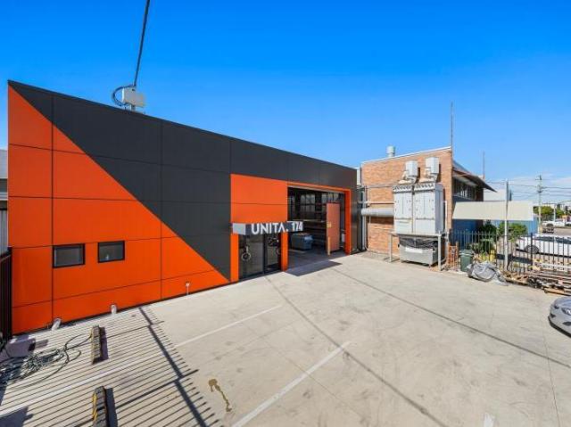 Warehouse for rent in Toombul, Queensland
