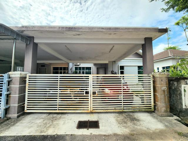 Residential House for sale in Malaka