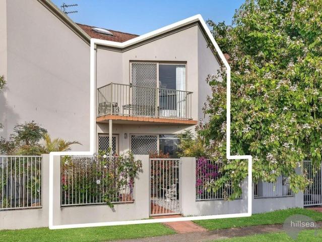 Apartment for sale in Paradise Point, Gold Coast City