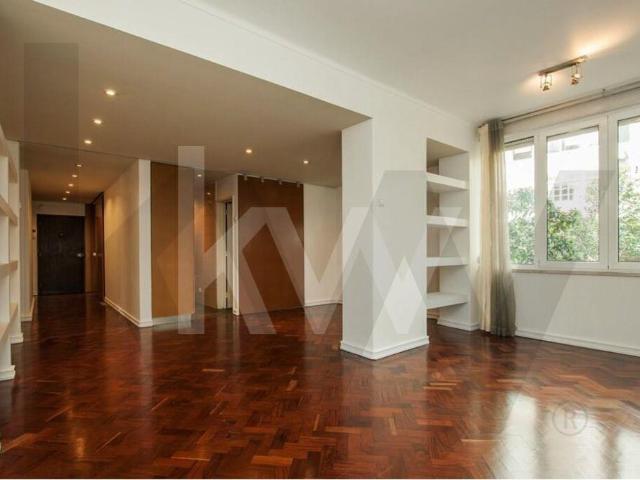 Apartamento alugar em Estrela, Lisboa