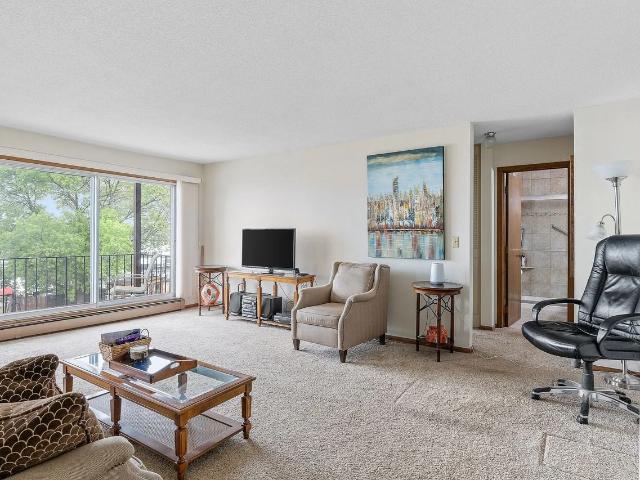 Apartment for rent in Hennepin, Minnesota
