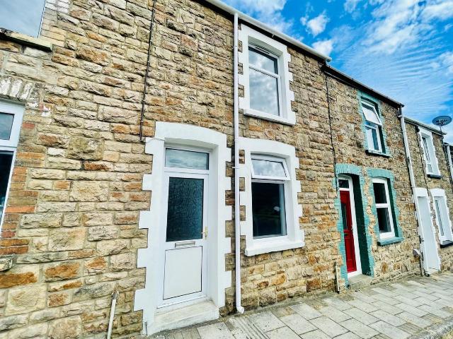 House for rent in Cwm, Waun-lwyd