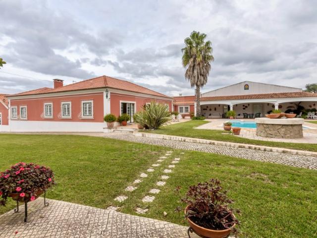 Casa venda em Azeitão (São Lourenço e São Simão), Setúbal