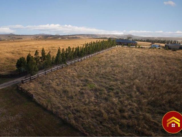 Cottage for sale in Rowsley, Victoria