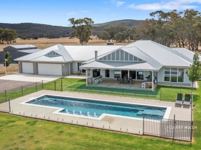 Cottage for sale in Wangaratta South, Rural City of Wangaratta
