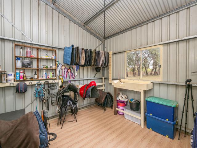 Cottage for sale in Toolamba West, Victoria