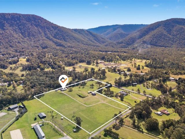 Cottage for sale in Toombul, Queensland