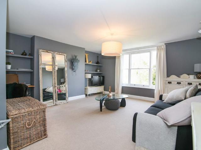 Apartment for rent in St James, Sandown Park