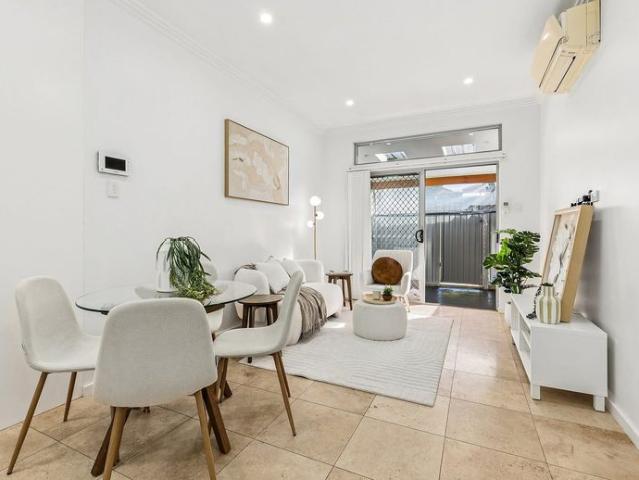 House for rent in Roselands, Sydney