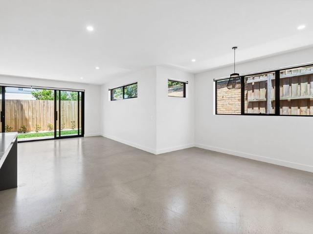 Townhouse for rent in Cheltenham, Melbourne