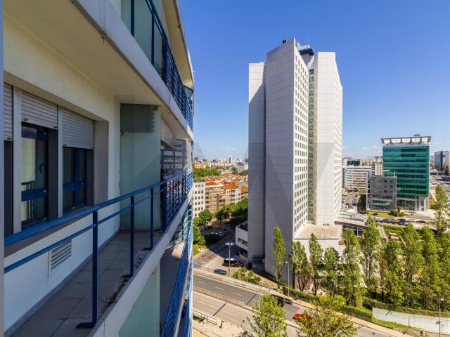 Apartamento alugar em Santa Clara, Lisboa