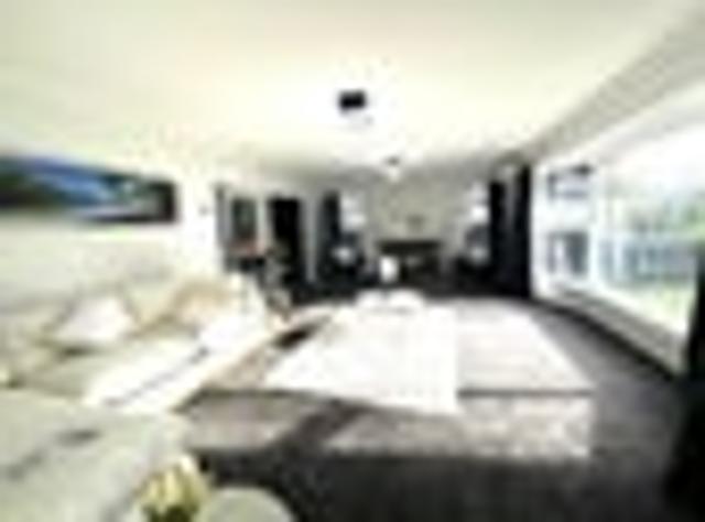 House for sale in Chaslands, Canterbury