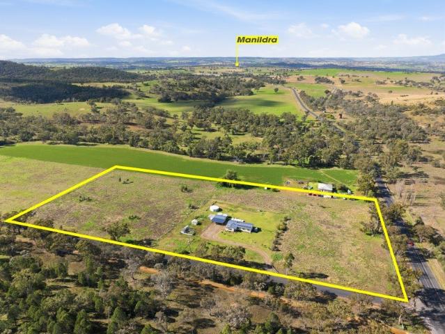 Cottage for sale in Manildra, New South Wales