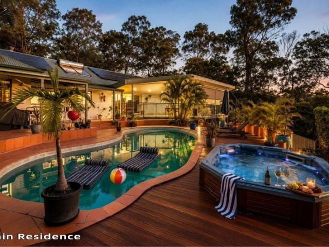 House for sale in Parkwood, Gold Coast City