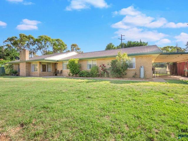 Cottage for sale in Acacia Park, Armidale