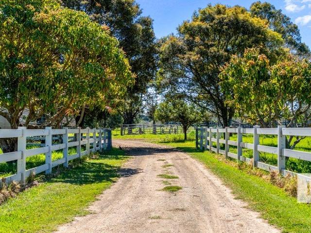 Cottage for sale in Dumaresq Island, Mid-Coast Council