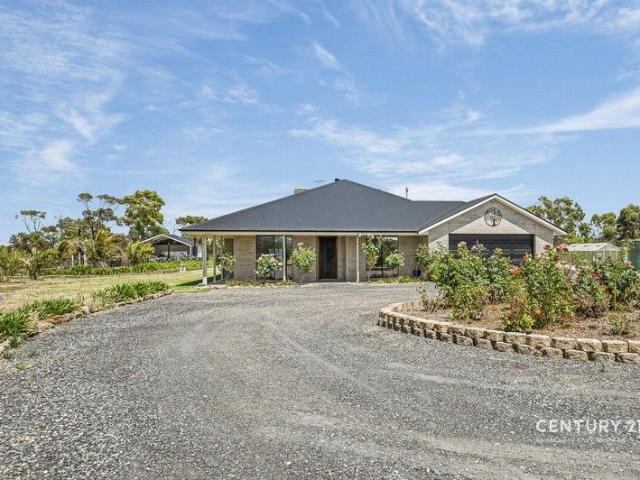 Cottage for sale in Horseshoe Creek, South Australia
