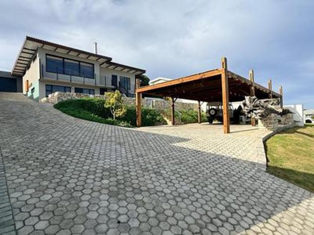 House for sale in Groot Brak Rivier, Western Cape